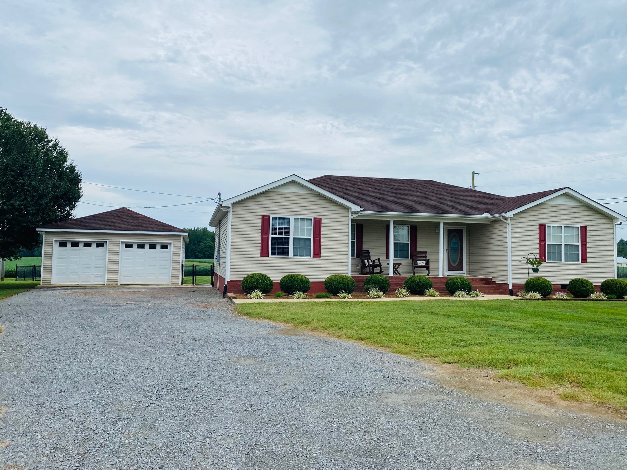 353 Lincoln Road Fayetteville, TN 37334 - Photo 2 of 35 Gallery Image 2