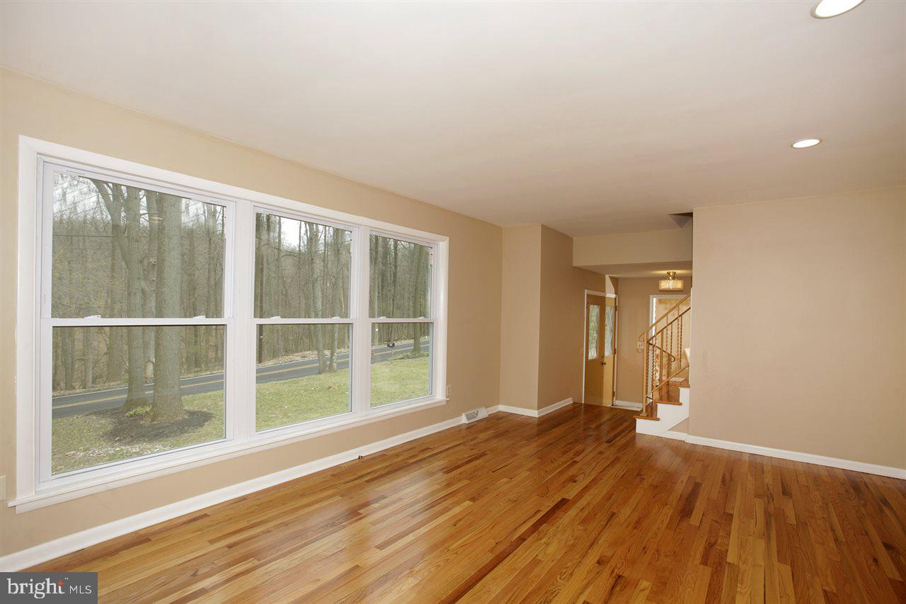 252 Nye Road Hershey, PA 17033 - Photo 2 of 24