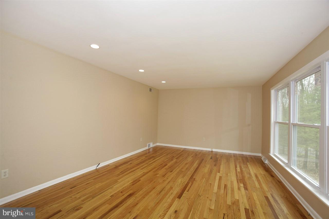 252 Nye Road Hershey, PA 17033 - Photo 3 of 24