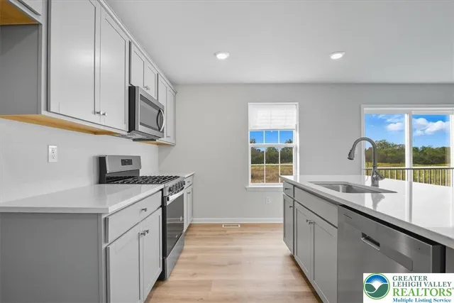 $3,200 | 242 Winding Road, Easton, PA 18040