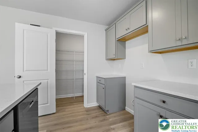 $3,200 | 242 Winding Road, Easton, PA 18040