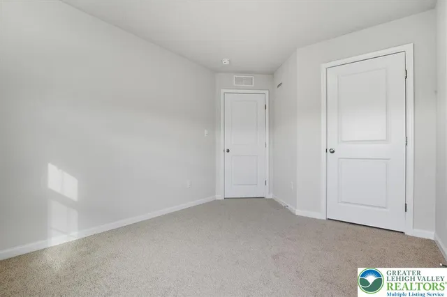 $3,200 | 242 Winding Road, Easton, PA 18040