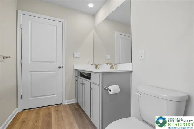 $3,200 | 242 Winding Road, Easton, PA 18040