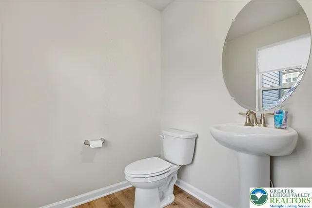 $3,200 | 242 Winding Road, Easton, PA 18040