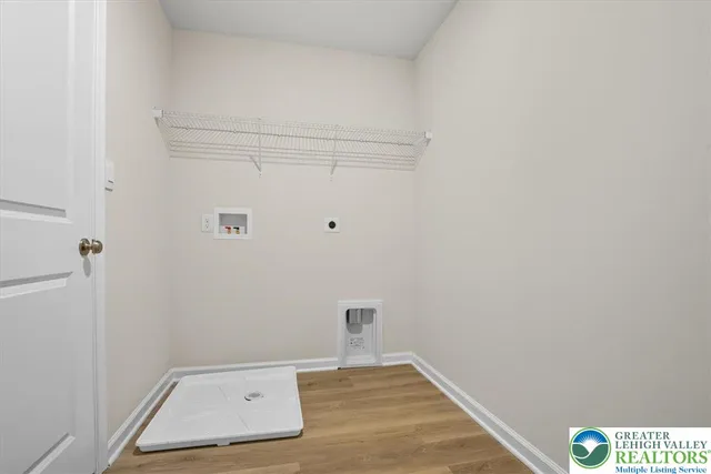 $3,200 | 242 Winding Road, Easton, PA 18040