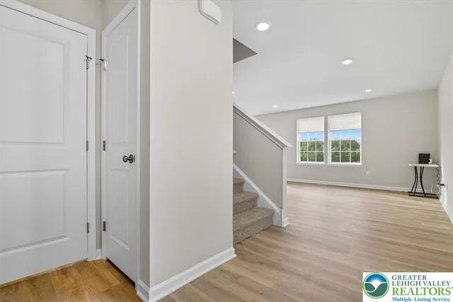 $3,200 | 242 Winding Road, Easton, PA 18040