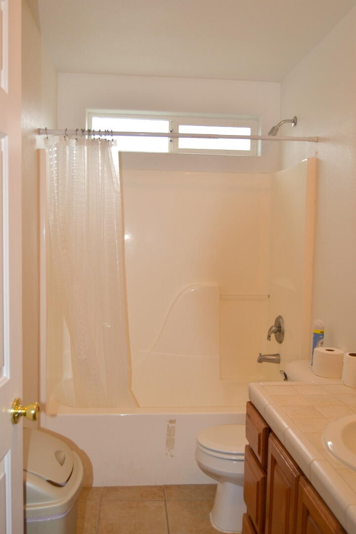 233 Red Cedar Lane Cave Junction, OR 97523 - Photo 15 of 27 DSC_8518-001