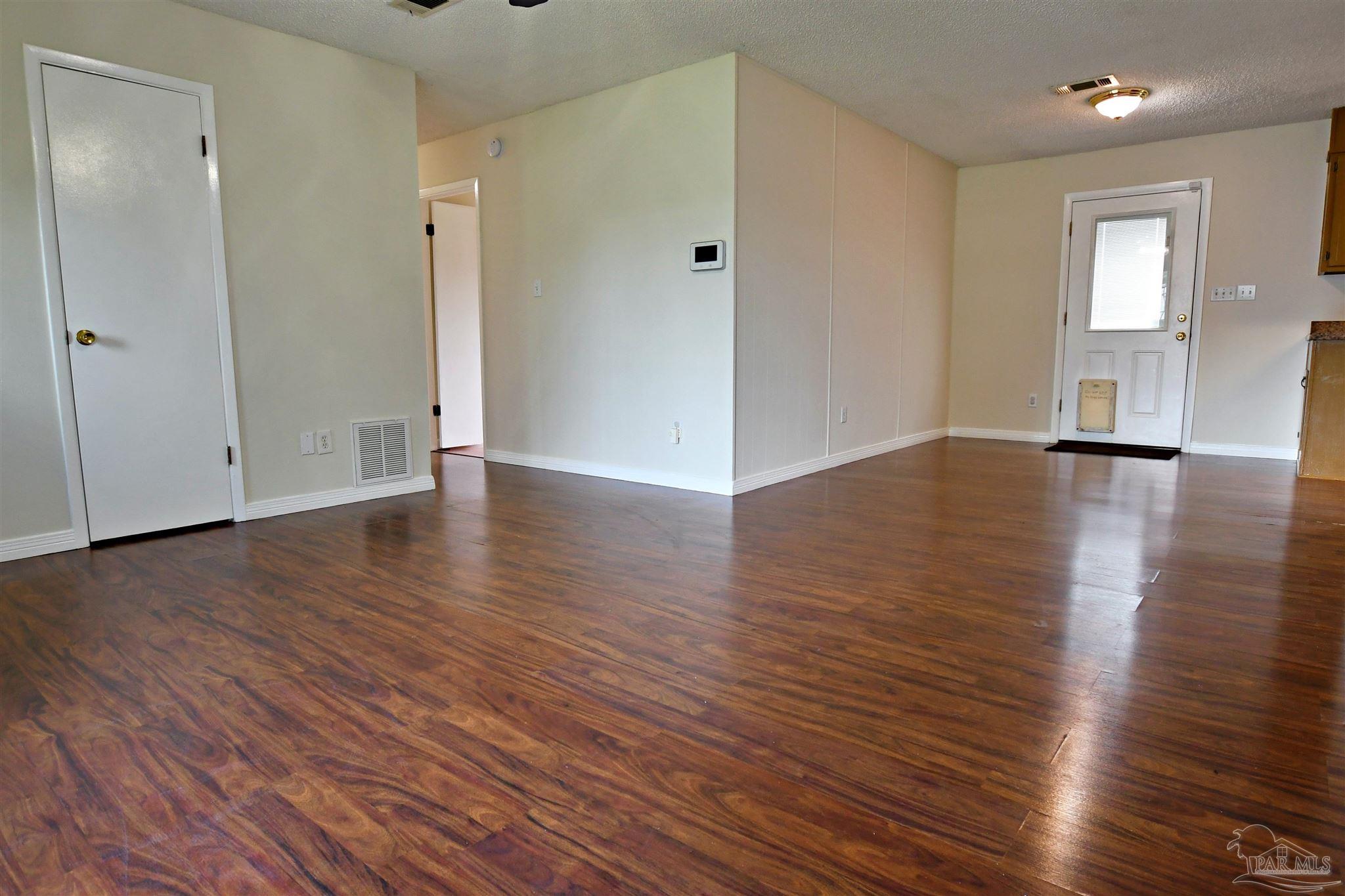 4297 Sea Port Road Milton, FL 32571 - Photo 4 of 16