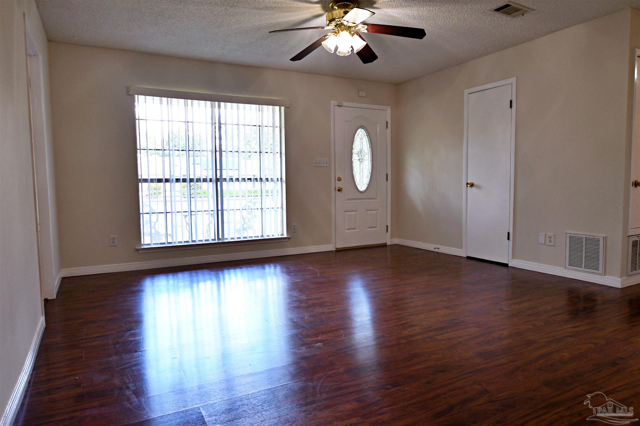 4297 Sea Port Road Milton, FL 32571 - Photo 5 of 16