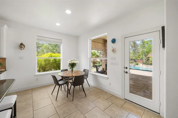 $965,000 | 26 Verdin Place, The Woodlands, TX 77389