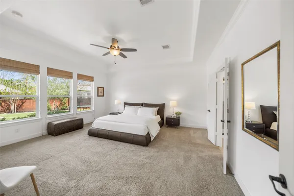 $965,000 | 26 Verdin Place, The Woodlands, TX 77389