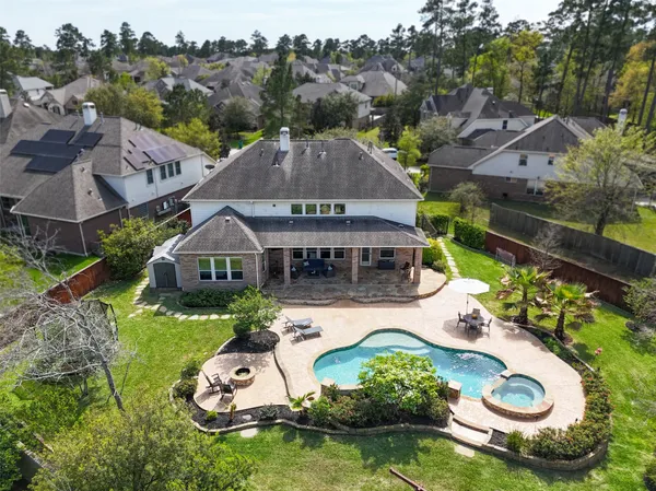 $965,000 | 26 Verdin Place, The Woodlands, TX 77389