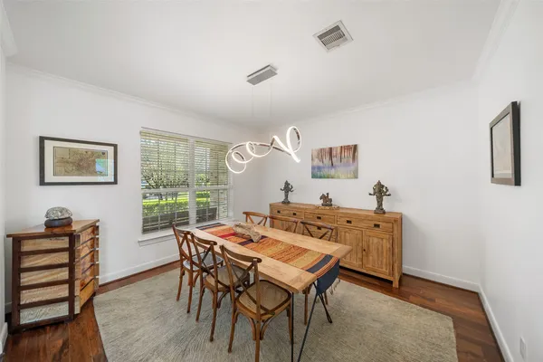 $965,000 | 26 Verdin Place, The Woodlands, TX 77389