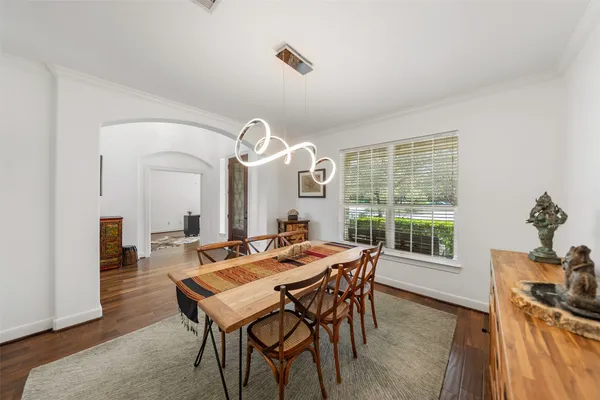 $965,000 | 26 Verdin Place, The Woodlands, TX 77389