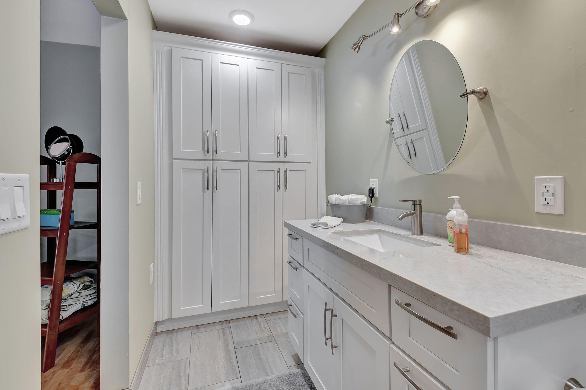 869 Northwest 6th Terrace Boca Raton, FL 33486 - Photo 26 of 45 Owners Bathroom