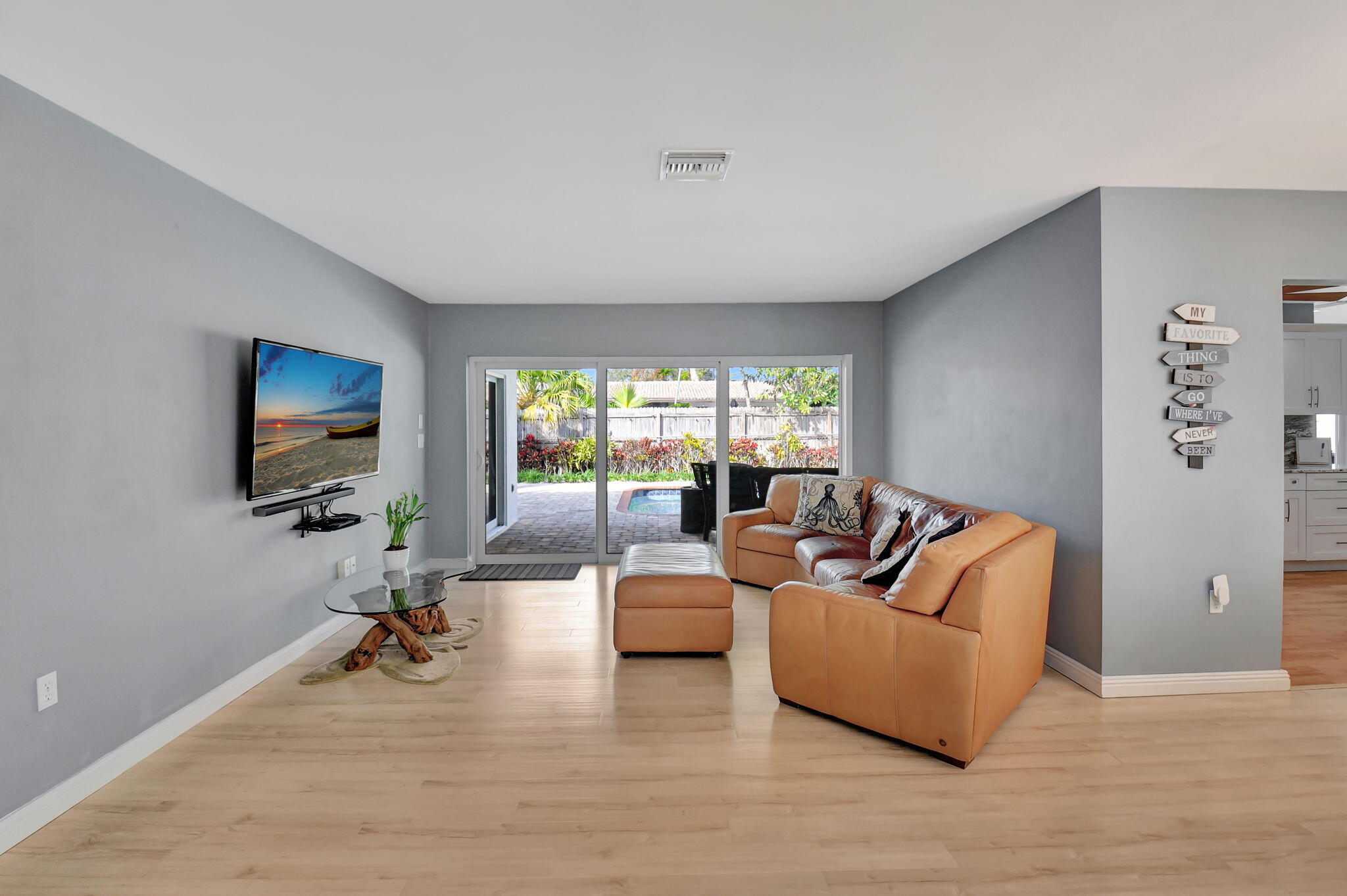 869 Northwest 6th Terrace Boca Raton, FL 33486 - Photo 6 of 45 Living Room