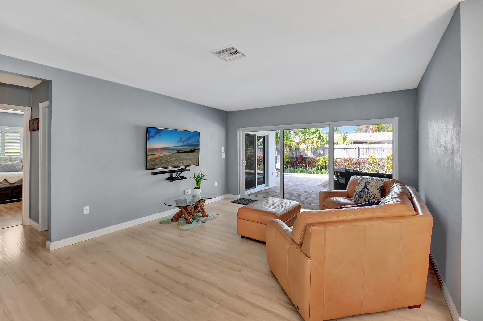 869 Northwest 6th Terrace Boca Raton, FL 33486 - Photo 7 of 45 Living Room