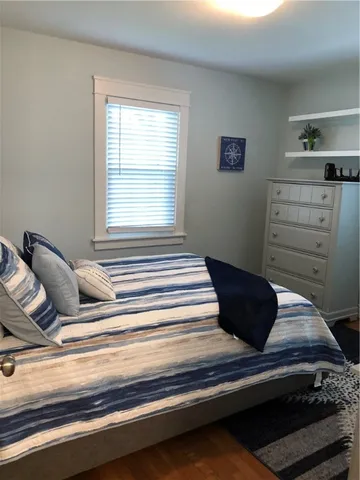 $2,800 | 12 Hillside Avenue, Newport, RI 02840