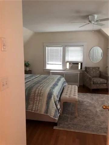 $2,800 | 12 Hillside Avenue, Newport, RI 02840