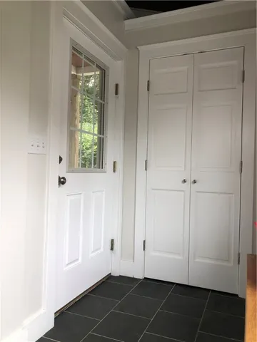 $2,800 | 12 Hillside Avenue, Newport, RI 02840