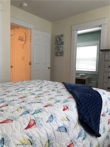 $2,800 | 12 Hillside Avenue, Newport, RI 02840