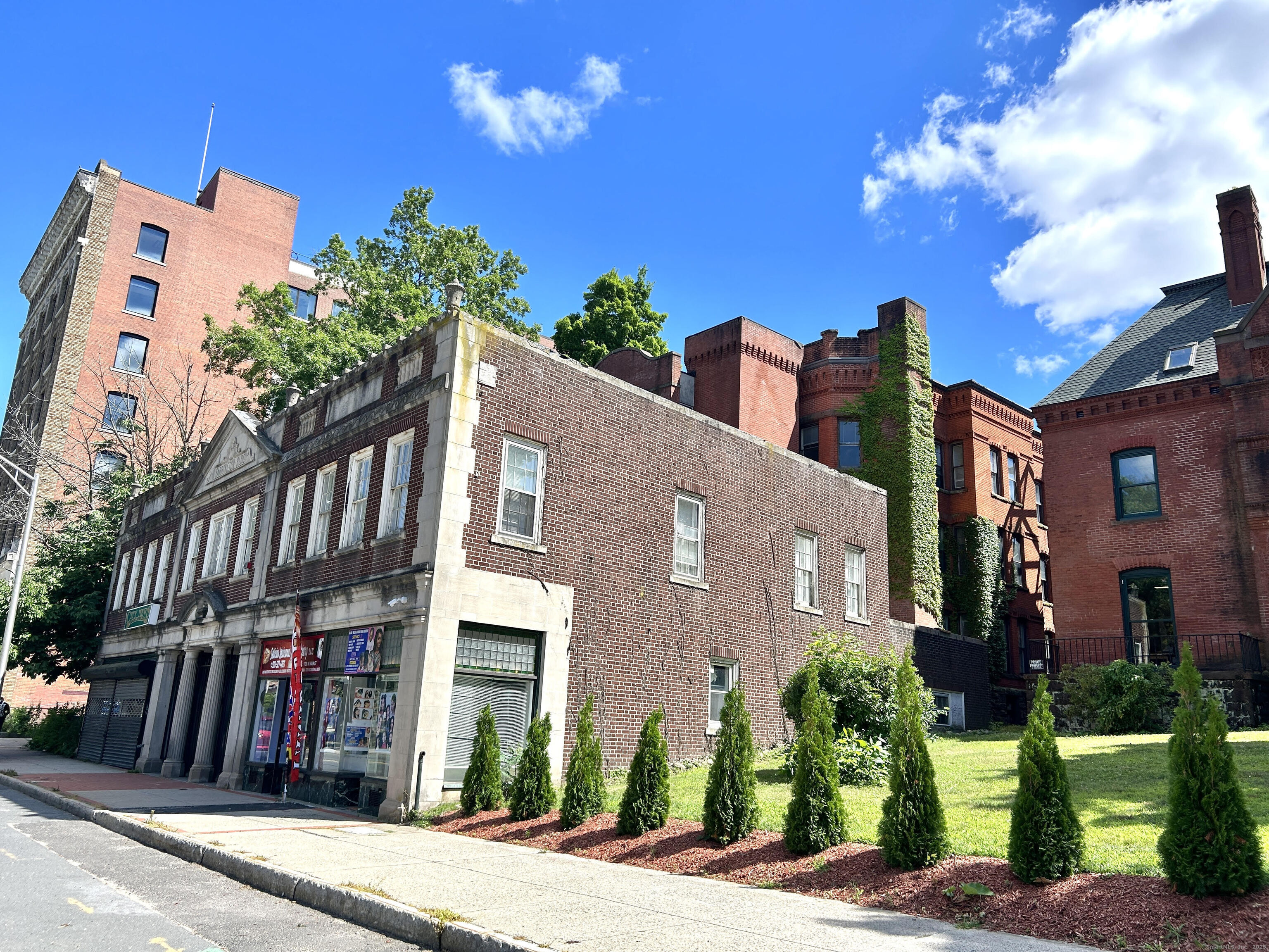 135 West Main Street, Unit 3F Waterbury, CT 06702 - Photo 13 of 15