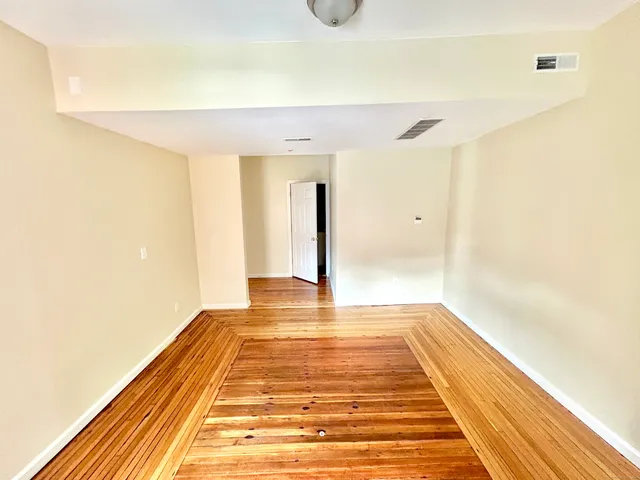 $1,200 | 135 West Main Street, Unit 3F, Waterbury, CT 06702