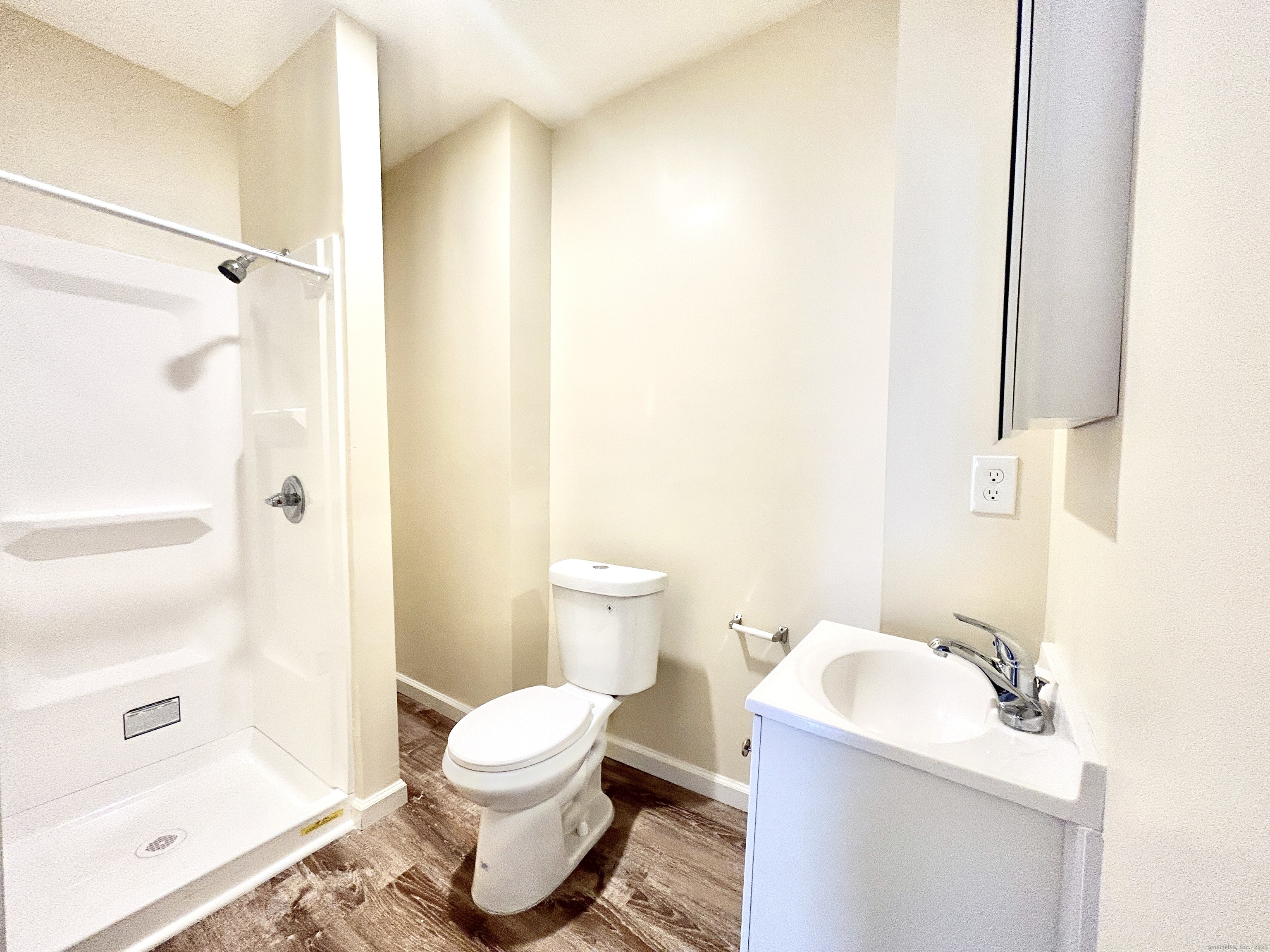 135 West Main Street, Unit 3F Waterbury, CT 06702 - Photo 9 of 15