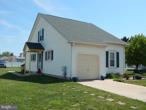 $319,900 | 207 Sheffield Drive, Dover, DE 19901