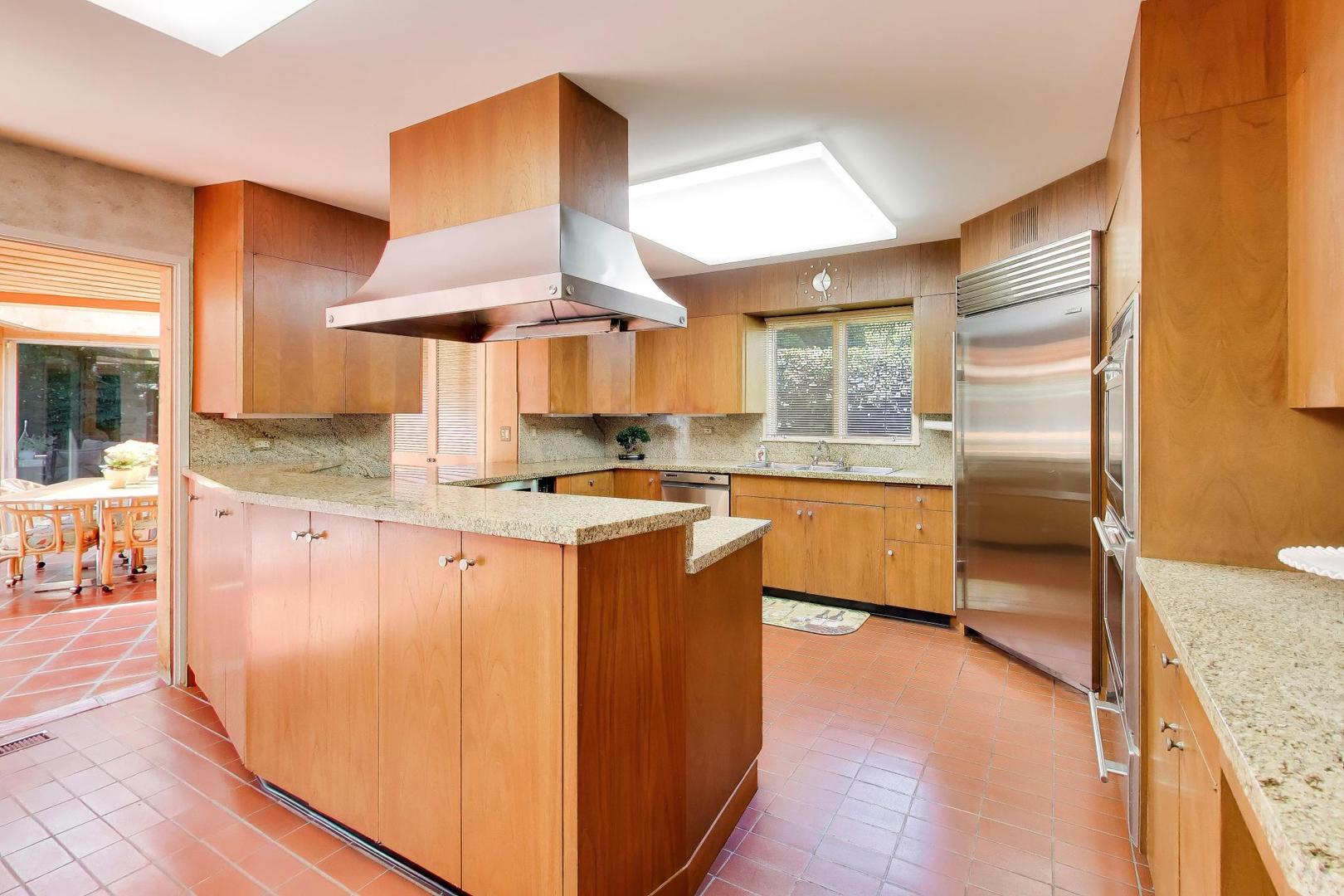 42 Woodley Road Winnetka, IL 60093 - Photo 15 of 63 Gallery Image 15