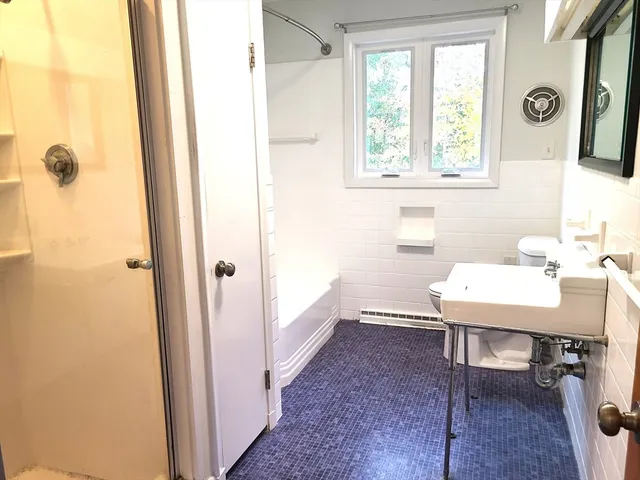 $2,850 | 159 Lake Street, Unit 1, Weymouth, MA 02189