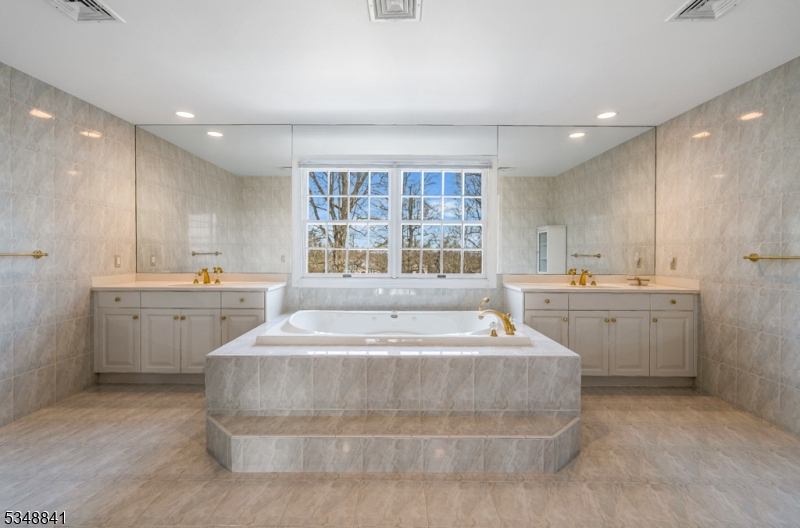 2 Willow Woods Trail Warren, NJ 07059 - Photo 25 of 45