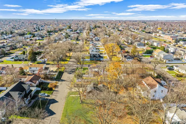 $719,999 | 1316 6th Street, West Babylon, NY 11704