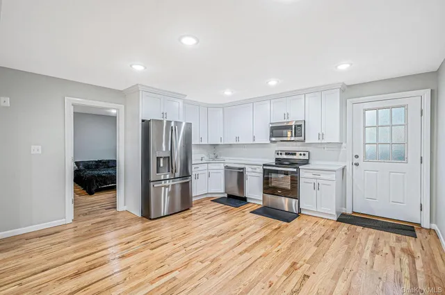 $719,999 | 1316 6th Street, West Babylon, NY 11704