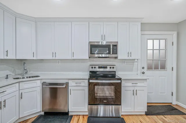 $719,999 | 1316 6th Street, West Babylon, NY 11704