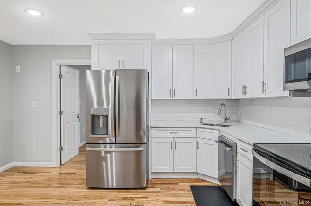 $719,999 | 1316 6th Street, West Babylon, NY 11704