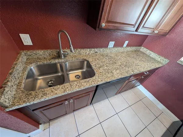 $117,900 | 2564 Southeast 15th Avenue, Unit E, Ocala, FL 34471