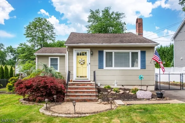 $675,000 | 19 Grand Avenue, Cedar Knolls, NJ 07927