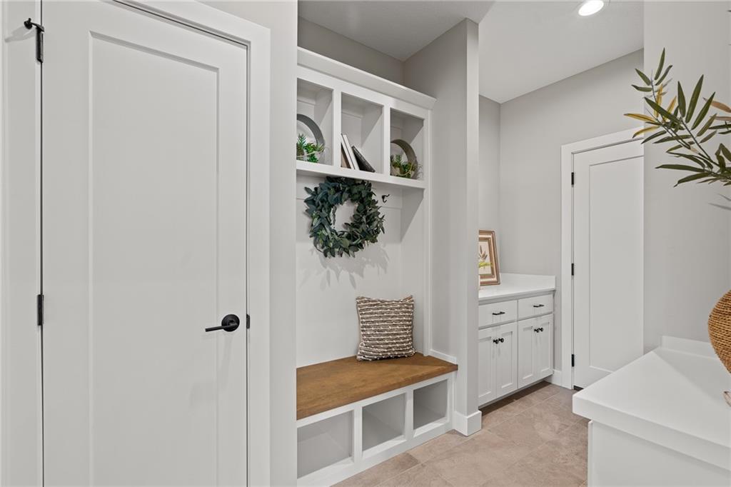 8218 Aurora Street Lenexa, KS 66220 - Photo 3 of 22