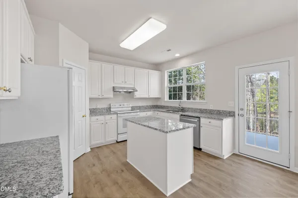 $695,000 | 402 Sherwood Forest Place, Cary, NC 27519