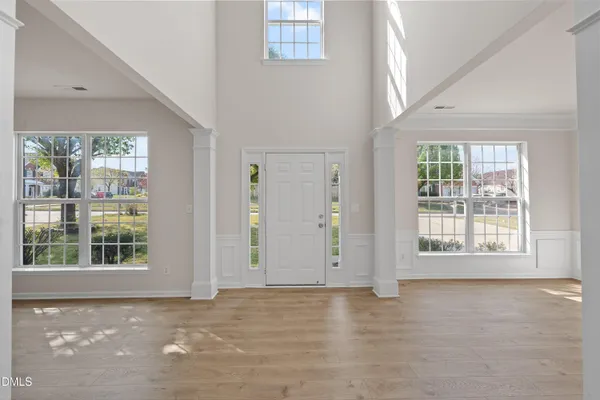 $695,000 | 402 Sherwood Forest Place, Cary, NC 27519