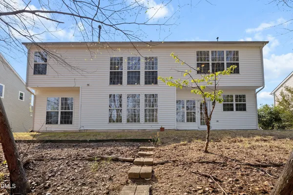 $695,000 | 402 Sherwood Forest Place, Cary, NC 27519
