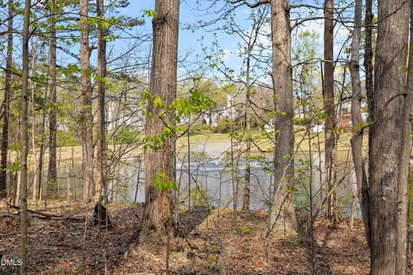 $695,000 | 402 Sherwood Forest Place, Cary, NC 27519