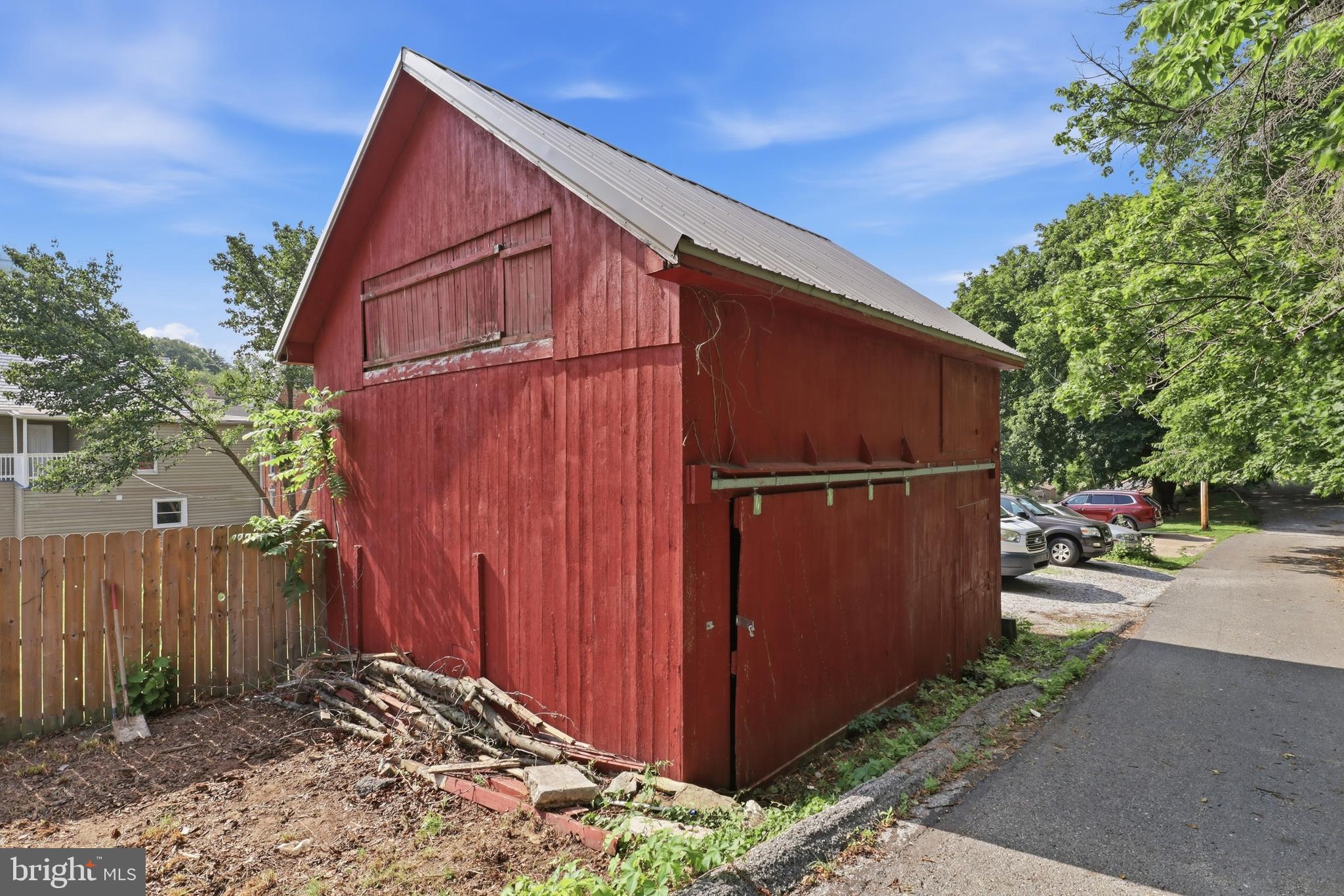 197 South Main Street Yoe, PA 17313 - Photo 35 of 38