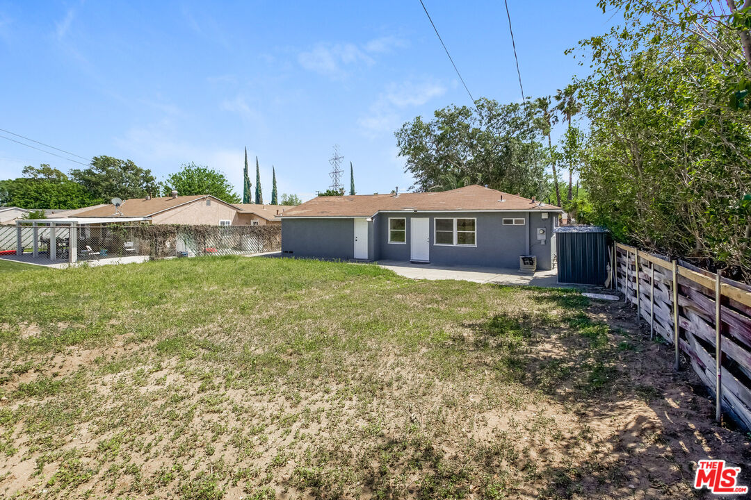 13014 Chestnut Avenue Rancho Cucamonga, CA 91739 - Photo 5 of 25 a house view with a garden space