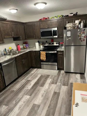 $1,300 | 553 Lemon Street North, Unit 6, Hudson, WI 54016