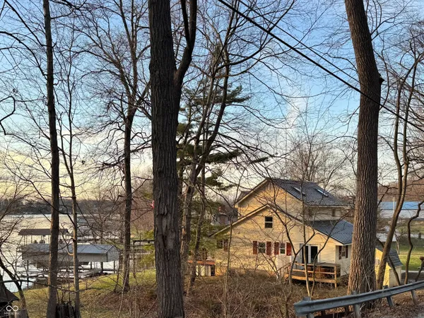 $899,000 | 7740 North Sandy Beach Drive, Monticello, IN 47960