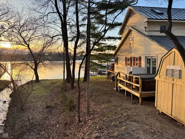 $899,000 | 7740 North Sandy Beach Drive, Monticello, IN 47960