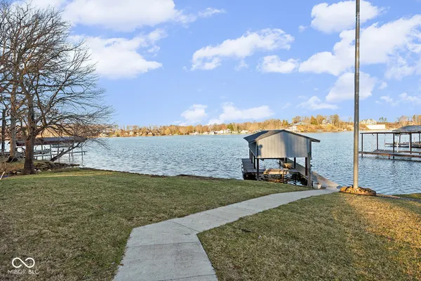 $899,000 | 7740 North Sandy Beach Drive, Monticello, IN 47960