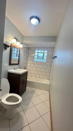 $1,750 | 4935 North Harlem Avenue, Unit 2, Chicago, IL 60656
